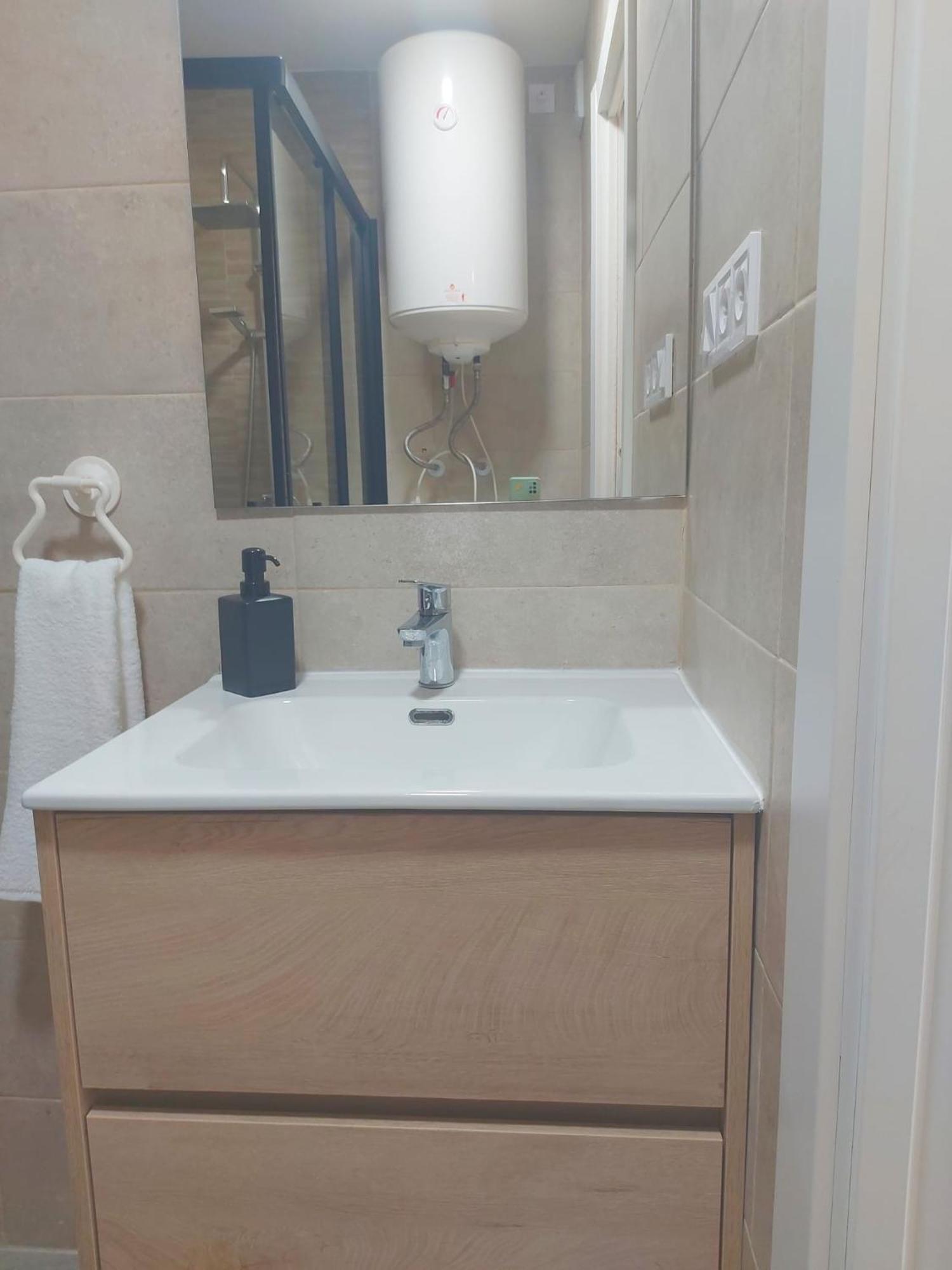 Estudio Luminoso En Puerto Marina 贝纳尔马德纳 外观 照片